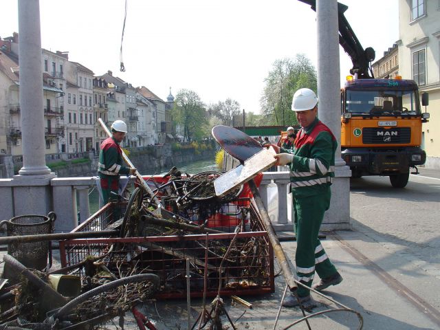 Čiščenje Ljubljanice - foto