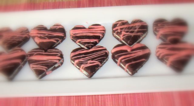 Srčki za zaljubljene (nadev iz bele čokolade)