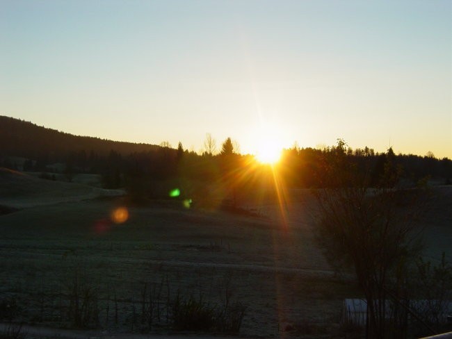 Godovič Šebalk - Sončni vshod 21. 11. 04 - foto povečava