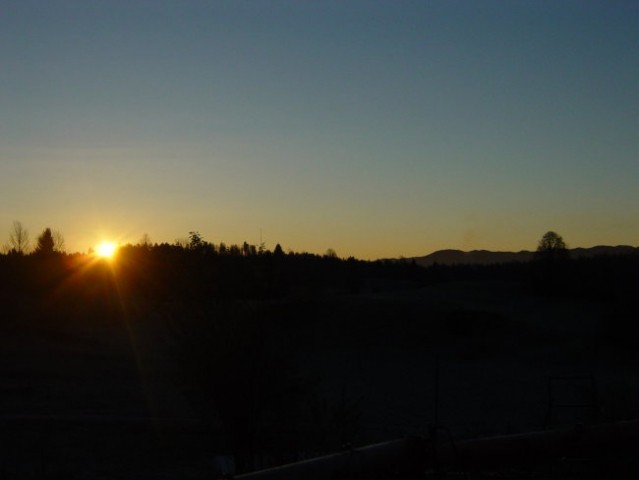 Godovič Šebalk - Sončni vshod 21. 11. 04 - foto