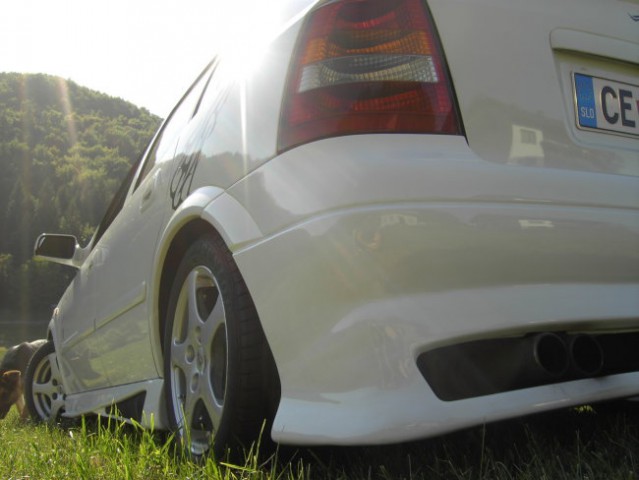 Opel  astra - foto