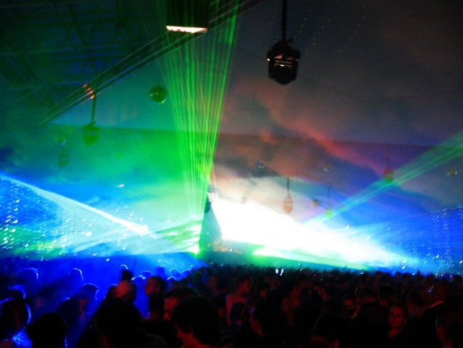 Q-base 2008 - foto povečava