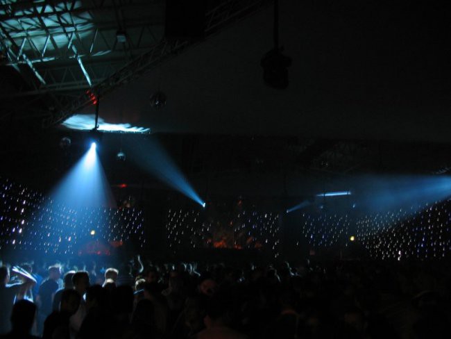 Q-base 2008 - foto povečava