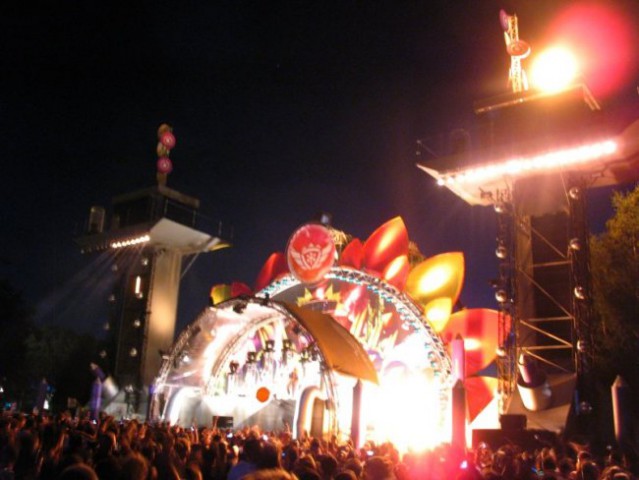 Q-base 2008 - foto