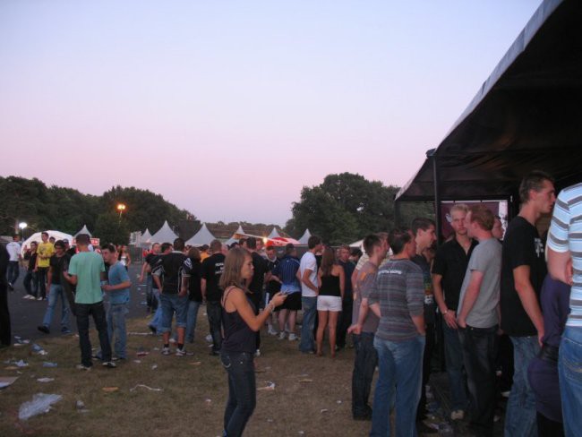 Q-base 2008 - foto povečava