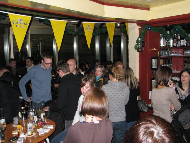 22.12.2007 party Stara Pošta (Kranj) - foto povečava