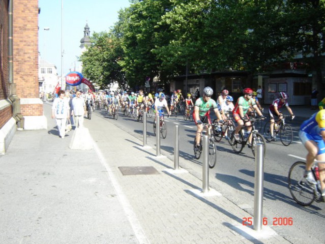 štart maratona - foto