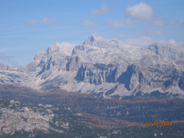 Zlata preproga  nad Dolino 7J