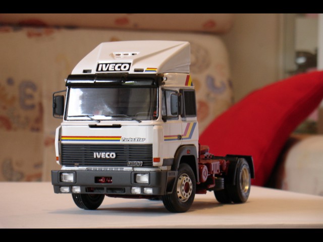 Kamioni-trucks 1:24 - foto povečava