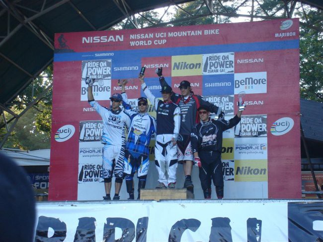 4X & DH wc (Pohorje 2007) - foto povečava