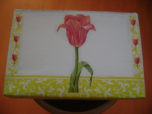 Škatla-tulipan