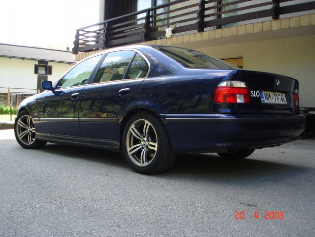 BMW 520i - foto