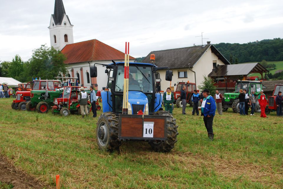 Regijsko tekmovanje v oranju - foto povečava