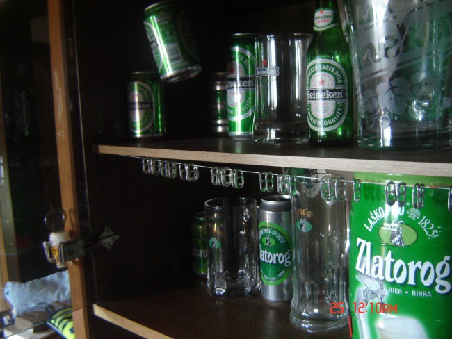 Beer-shelf - foto povečava