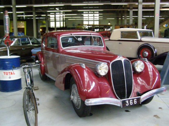 Avtomobilski muzej Bruselj - foto