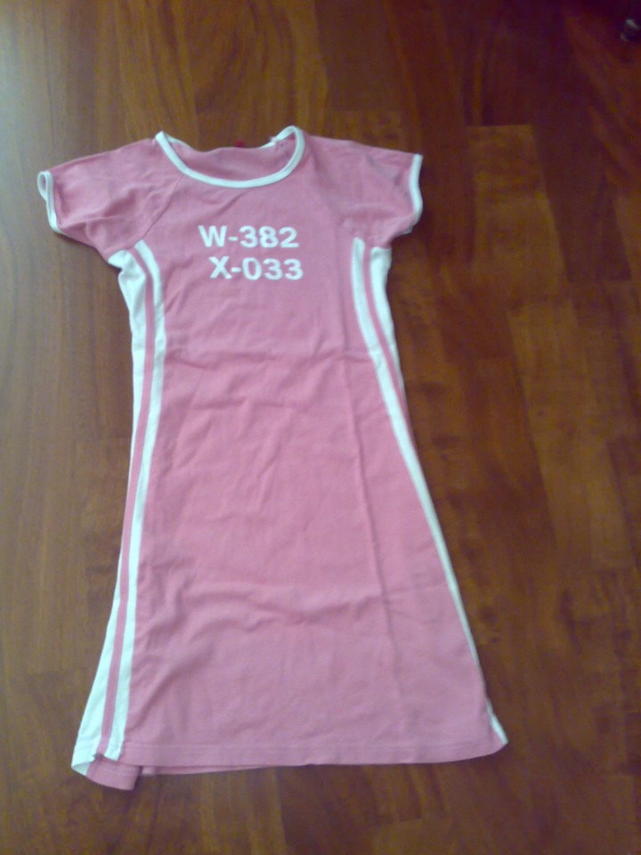 dolga oblekica S/M, lahko tudi spalna srajčka, okvirna cena: 6€