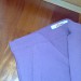 Vijolične hlače (barvo spremenijo na različni svetlobi), udobnega materiala, nikoli nošene