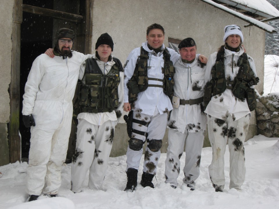 Friends in war...