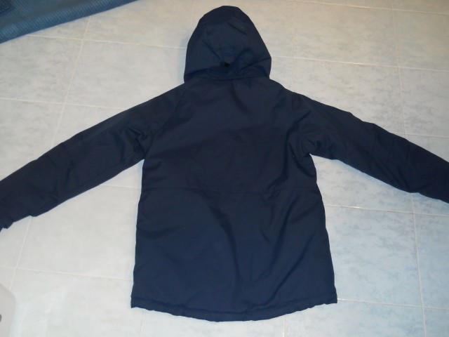H&m bunda nova 152 12,5 eur