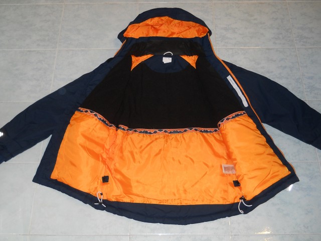 H&m bunda nova 152 9,5 eur