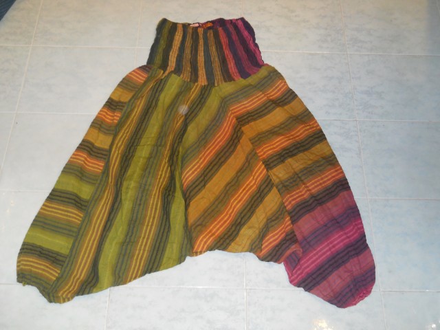 Aladinke (ustrezajo 158-164-170) 4 eur