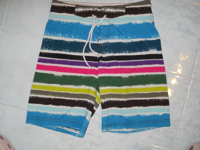 H&M kopalne hlače 134-140 (ustrezajo 146-152) 1,5 eur