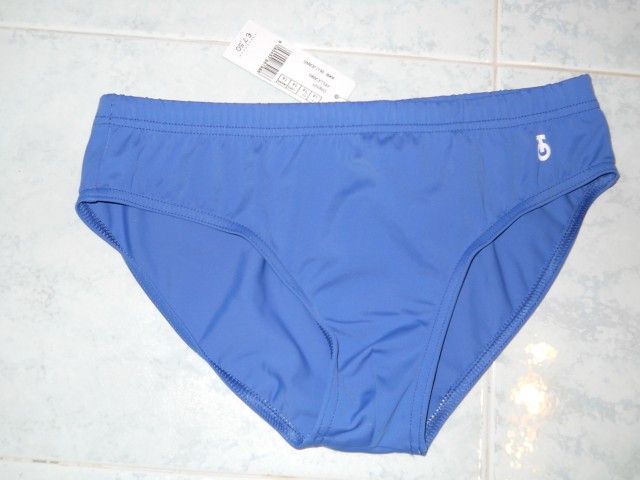 Calzedonia 14 let (ustrezajo bolj 146-152)  2 eur