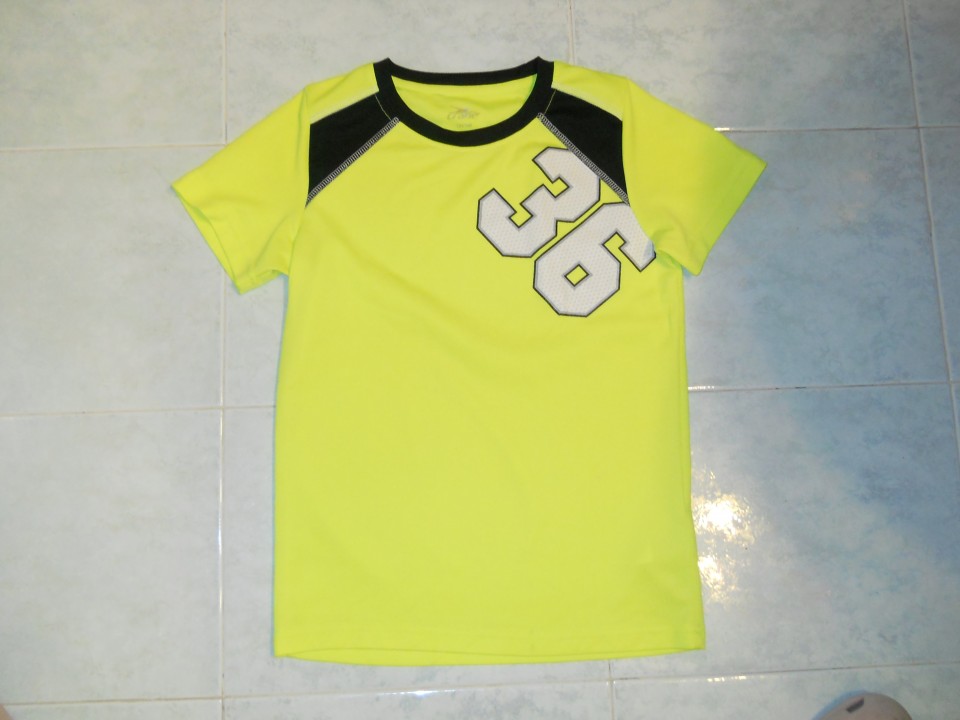 Športna majčka 134-140 1 eur