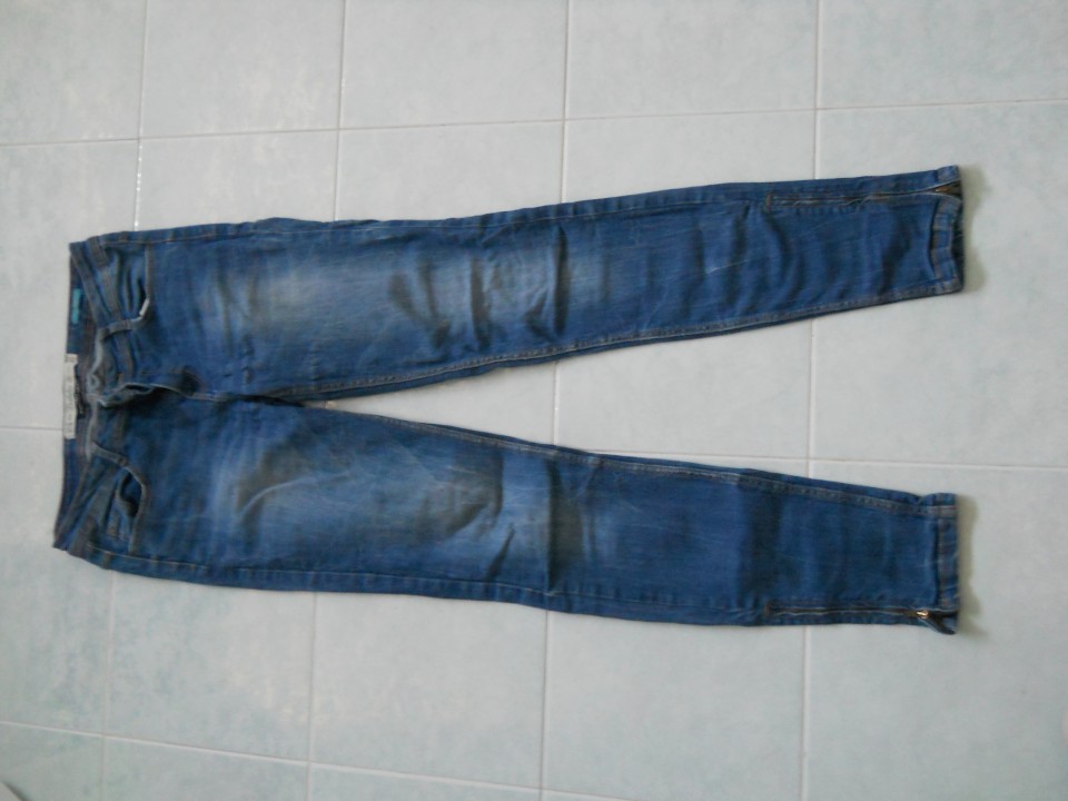 Zara kavbojke 38, skinny 38 (ustrezajo 36)