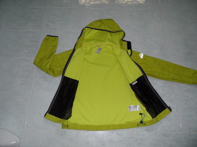 McKinley softshell 164 8,5 eur