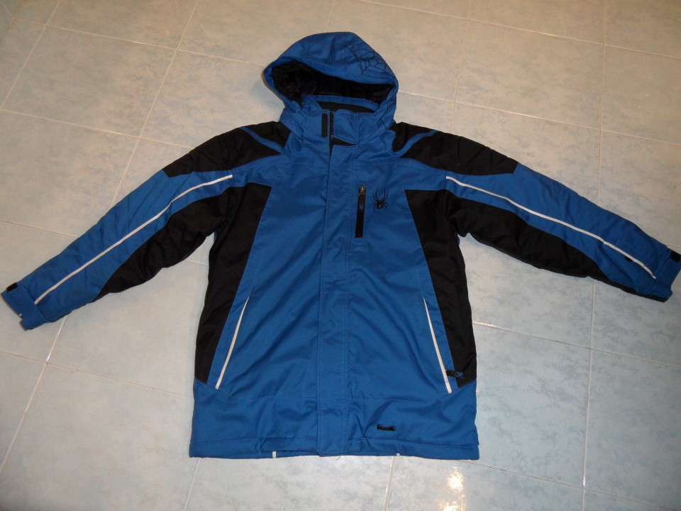 Spyder smuč. bunda 176, mi nosili pri velikosti 164 24,5 eur