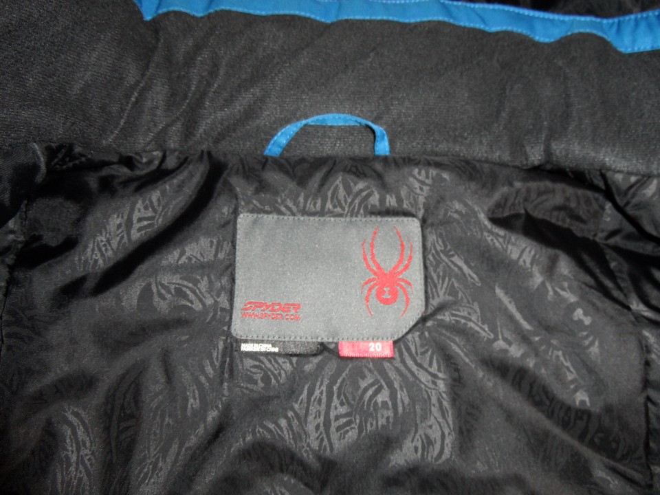 Spyder smuč. bunda 176, mi nosili pri velikosti 164 27 eur