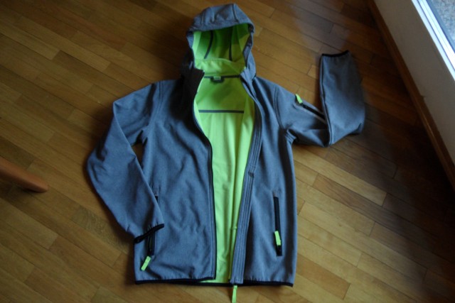 Softshell YFK 158-164 (12-14) 10,5 eur