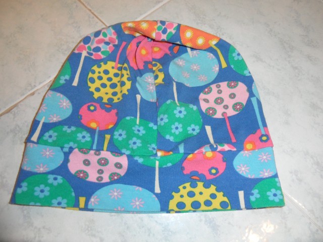 Kapa cute nola 3,5 eur