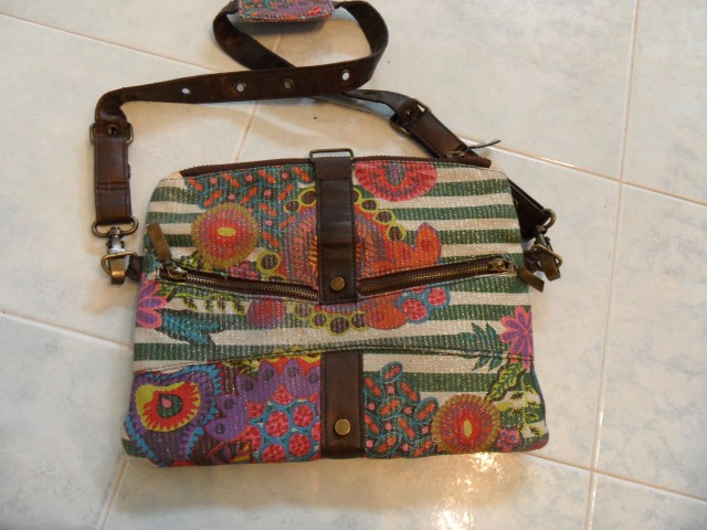 Desigual torbica 3,5 eur