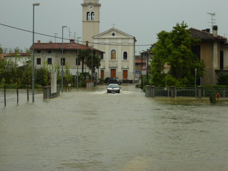 Bilje leto in pol po poplavi še 1x - foto povečava