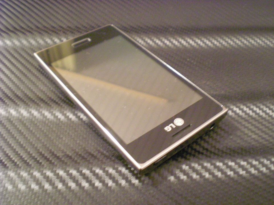 LG Optimus l5 - foto povečava