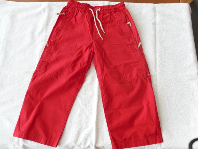 Ob nakupu podarim:
H&M
Št.104
REZERVIRANO