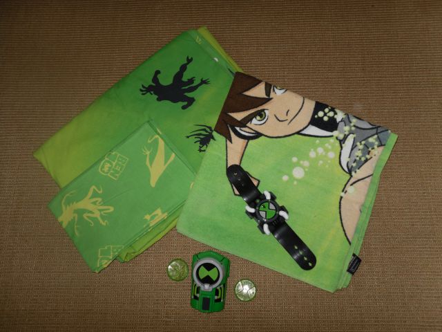 Posteljnina, kopalna brisača in 2 Ben 10 uri