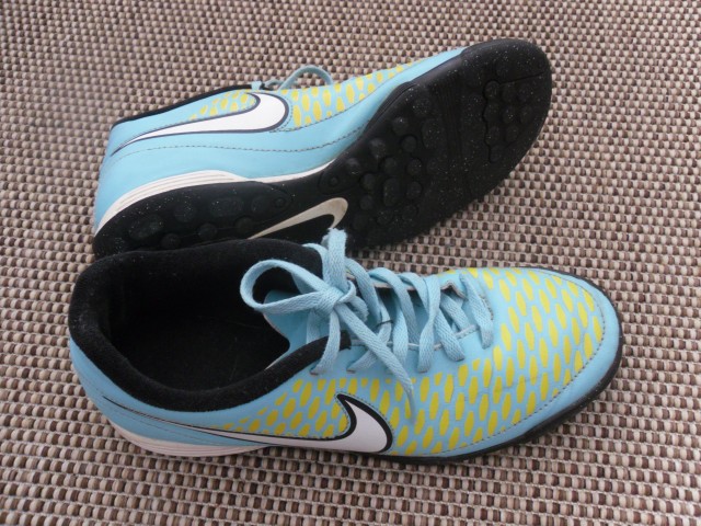 Nike-dvoranski copati