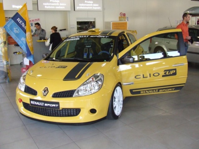Predstavitev CLIO CUP v  Trebnjem - foto