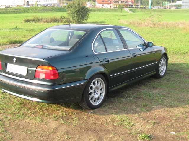 BMW 520 iA - foto