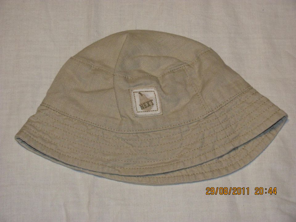 Next 0-3m, 2 eur