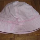HM klobuček, št. 110-116, 3 eur