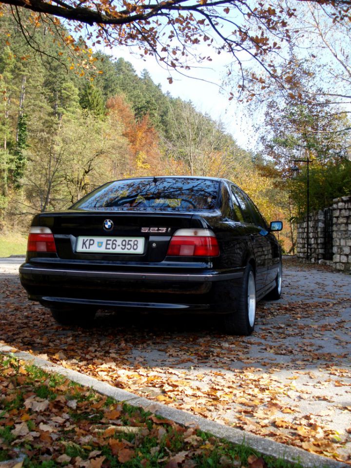 BMW e39 523i ...vozimo eko - na plin... :) - foto povečava