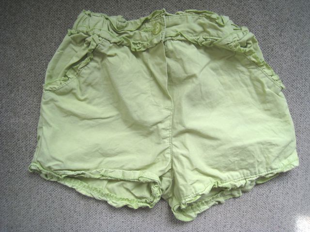 Zelene kratke hlače, 2 eur