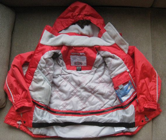 Trespass smučarska jakna, št. 110-116, 15 eur
