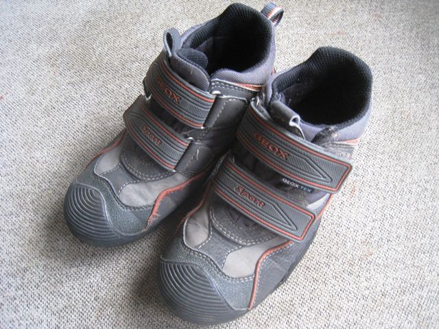 Geox fantovski čevlji, št. 31, cena 18 eur