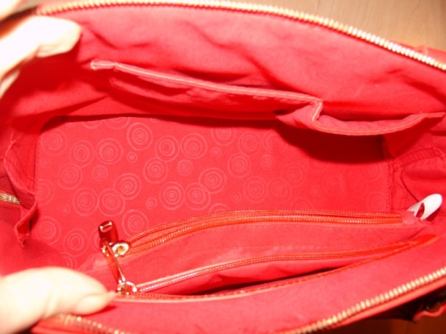 Živo rdeča torbica - foto