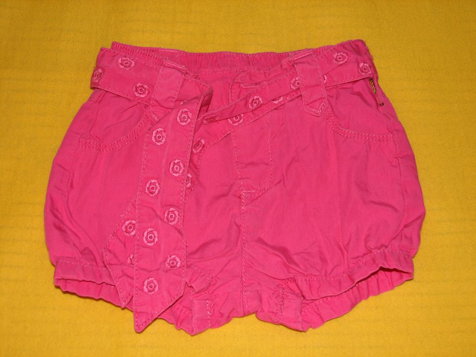 kr. hlače h&m, št.68, 3eur